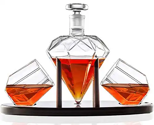 Handcrafted Decanter Diamond shaped Set